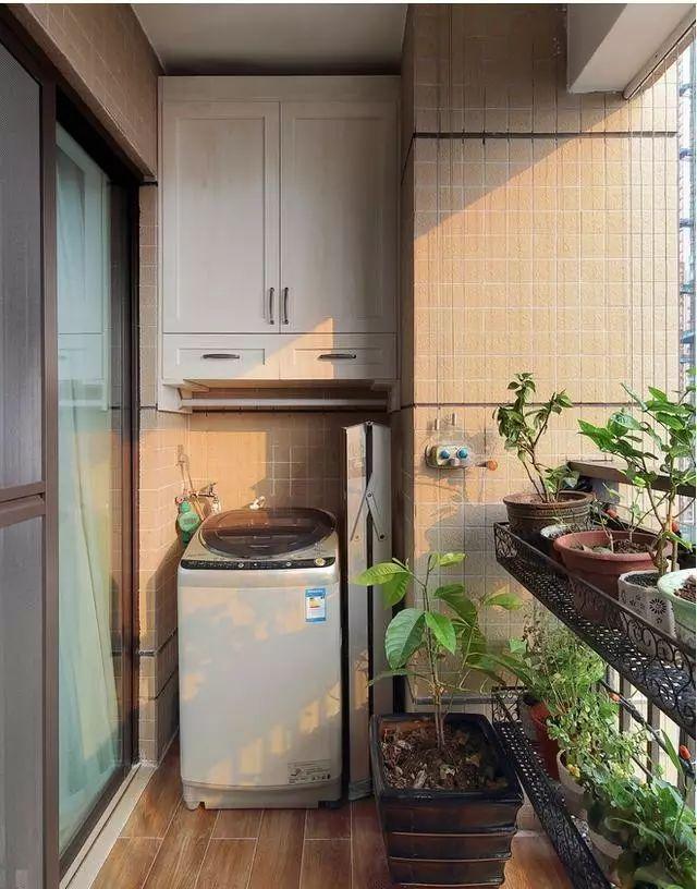 房子小，东西多，阳台做个柜子好用多了！