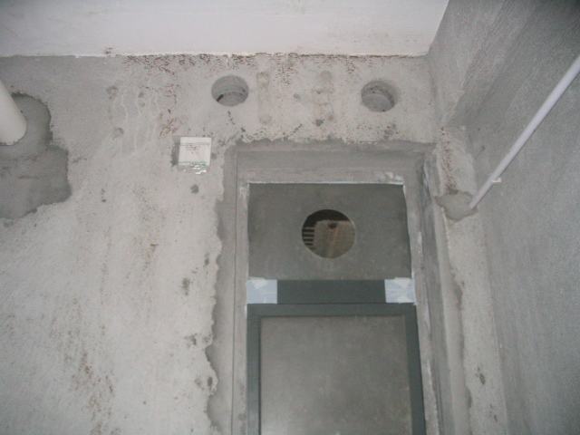 老房子卫生间排气管道图片