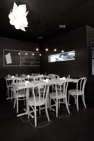 黑白风主题餐厅装修效果图
