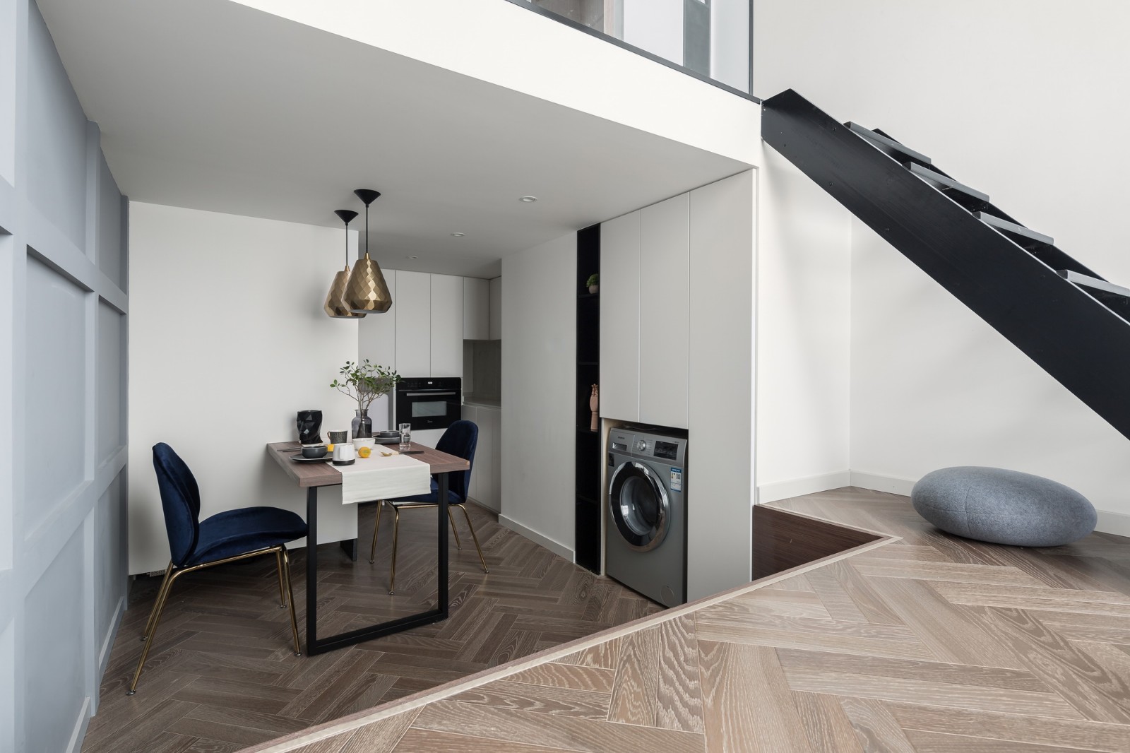 30平的挑高小公寓