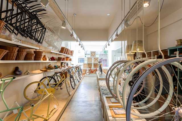 简约风自行车行装修效果图2/7