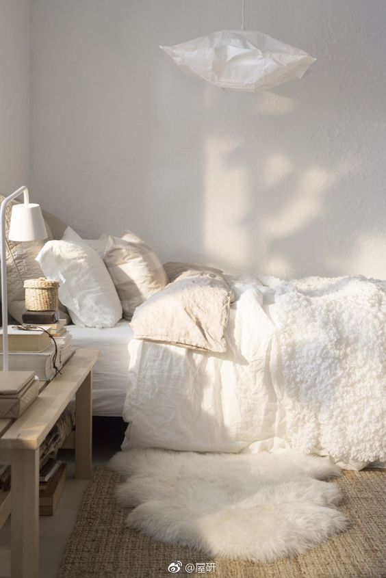 床边毯，温暖卧室必不可少的物件。