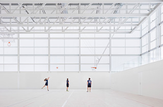白色极简篮球馆设计图