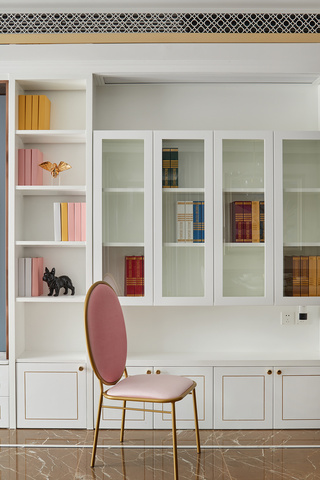 法式风格三居室书柜装修效果图