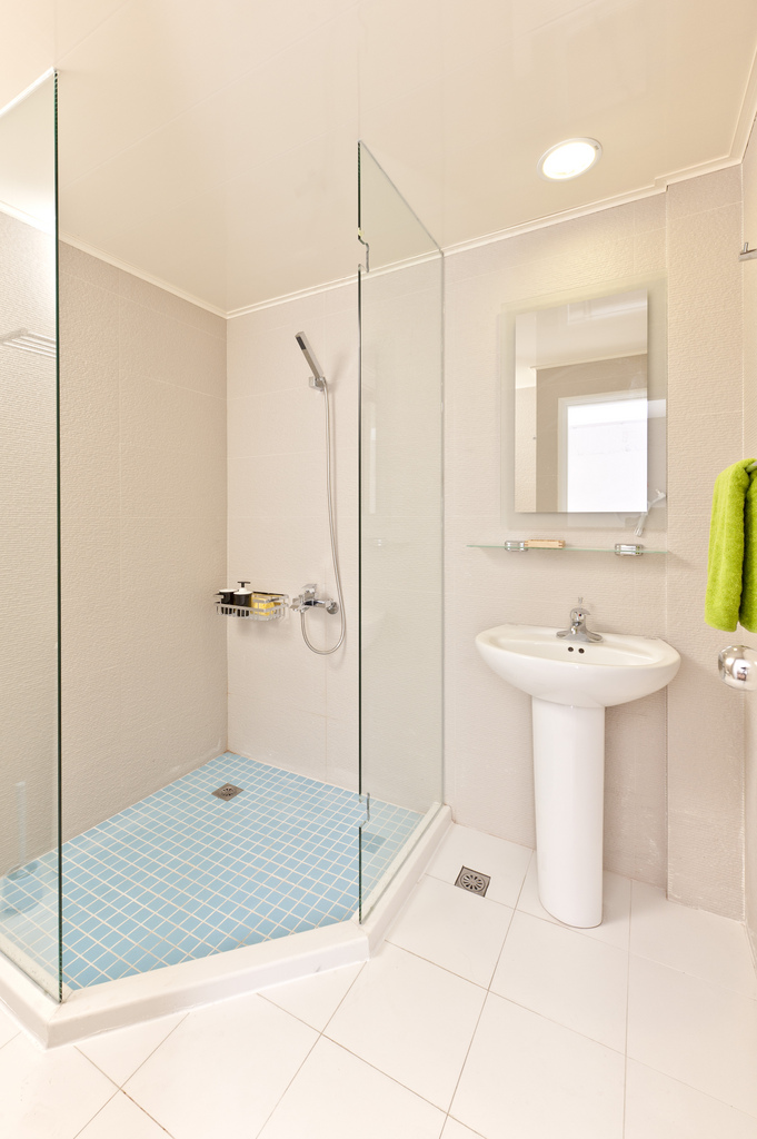 小户型现代风格卫生间装修效果图