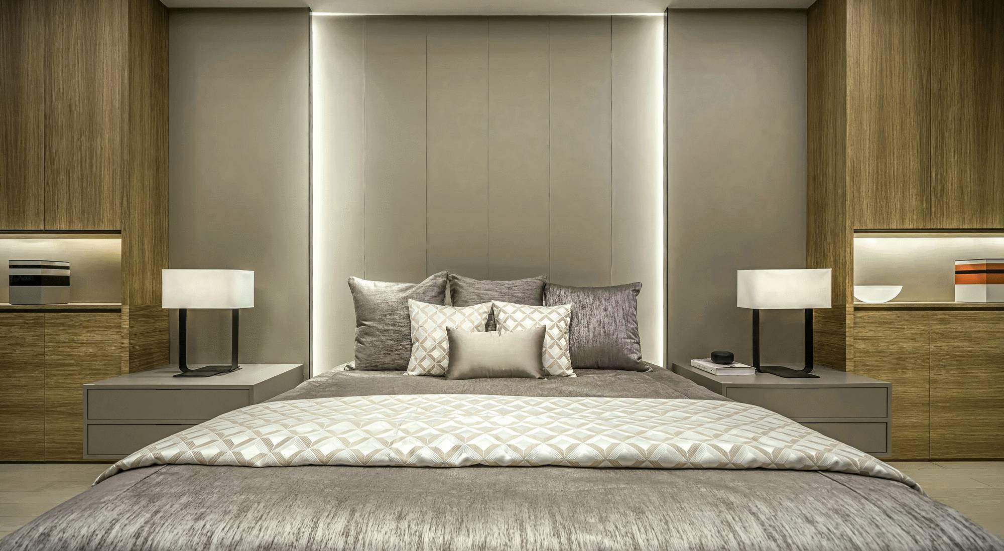 现代简约风格,20万以上装修,140平米以上装修,大户型,卧室背景墙,床上用品,灰色