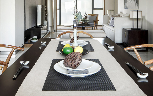 新中式风样板间装修餐桌布置图