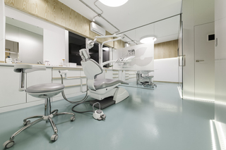 现代简约牙科卫生所治疗室装修效果图