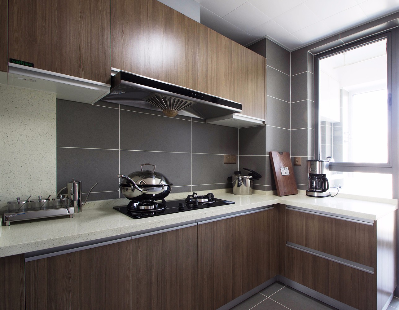 105平米现代简约风格厨房装修效果图