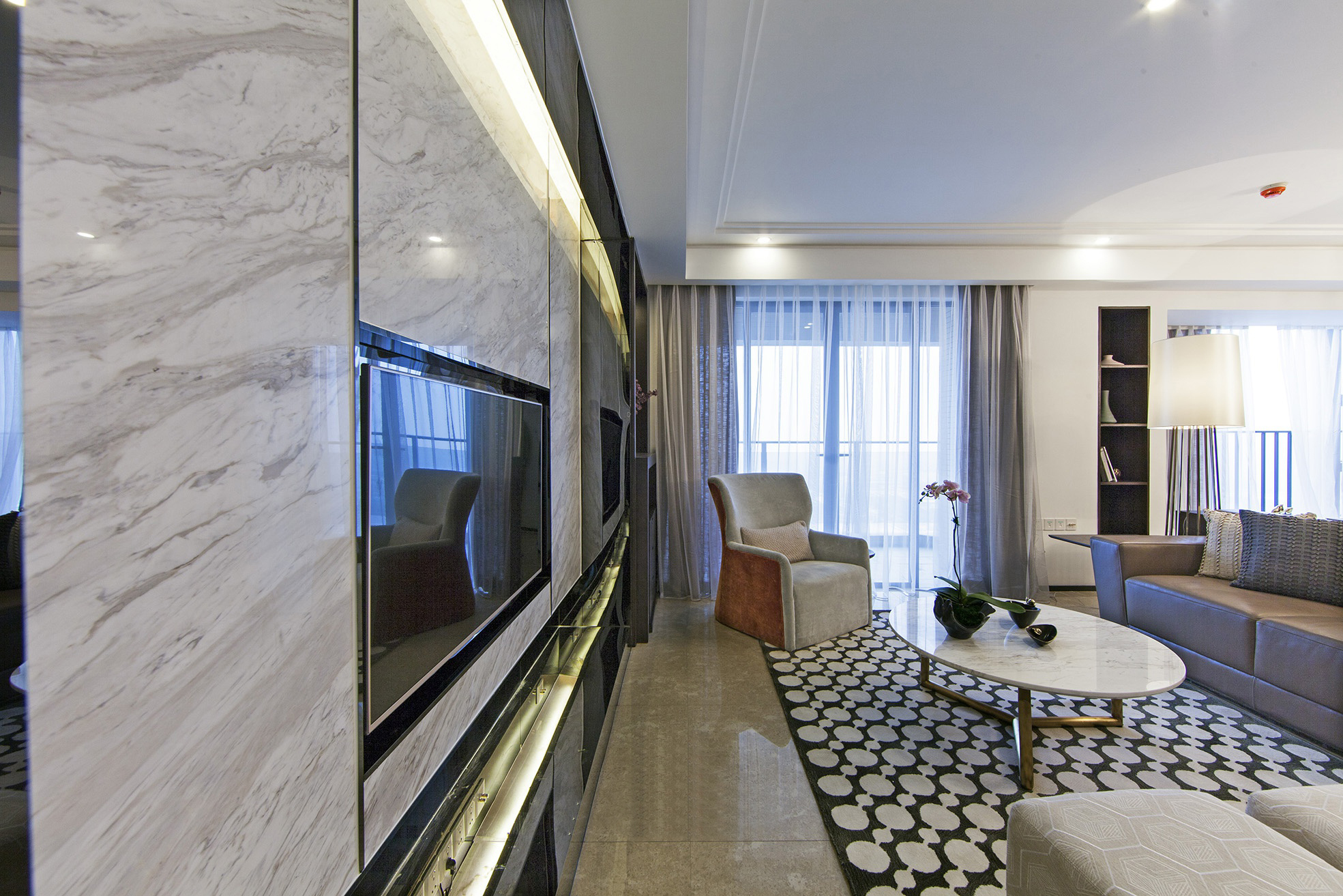 现代简约风格,三居室装修,130平米装修,15-20万装修,客厅,白色