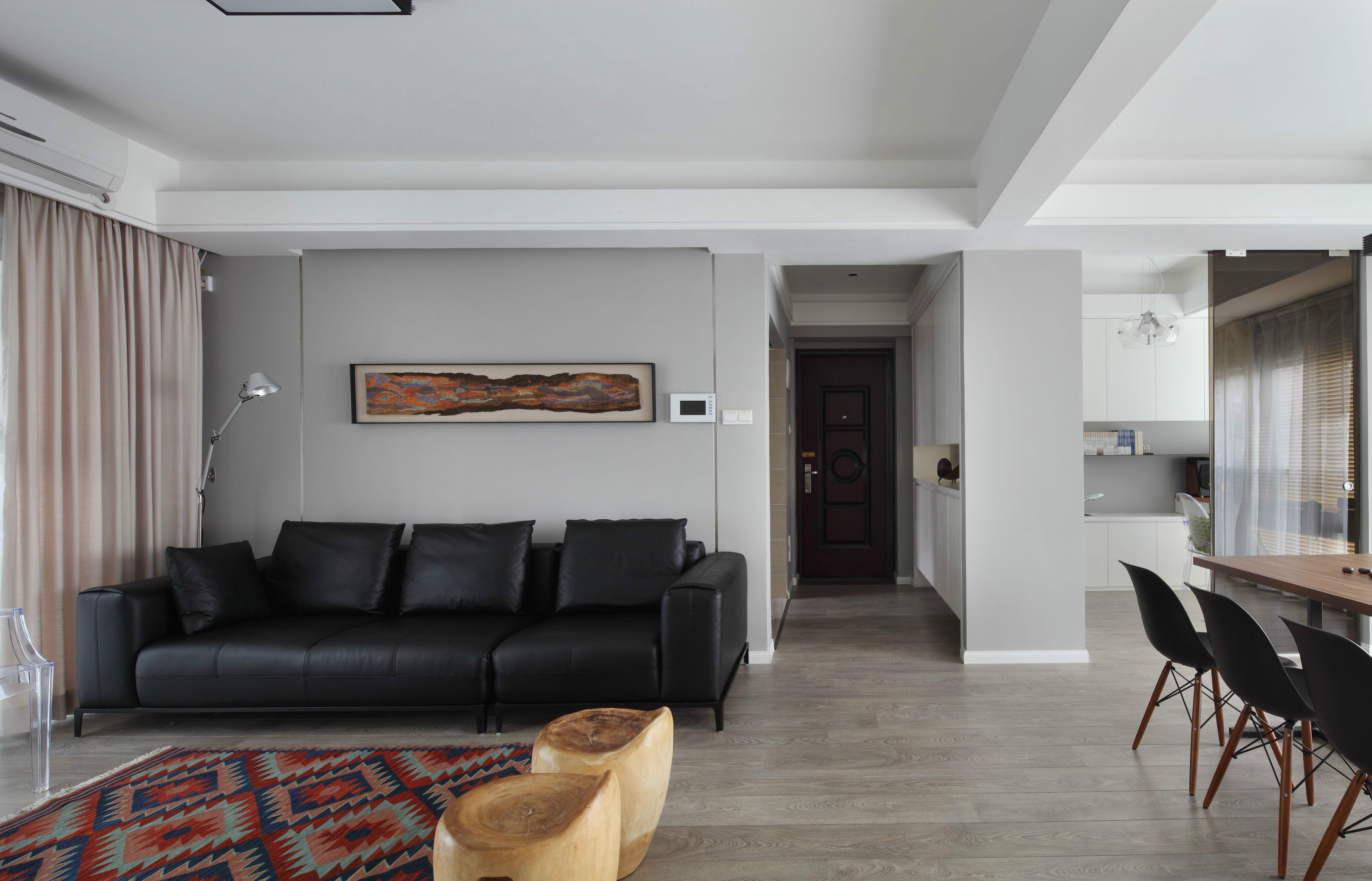 现代极简风格四居室沙发背景墙装修效果图