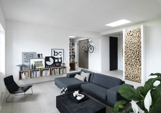 黑白简约现代公寓客厅装修效果图