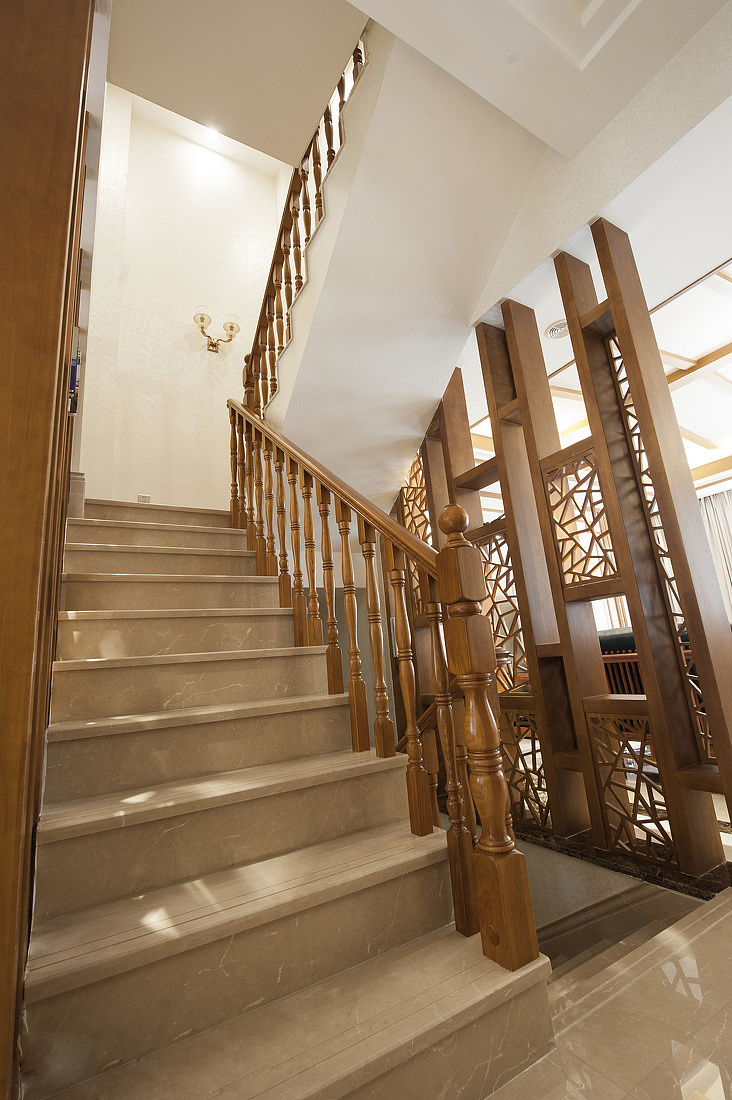 中式风格别墅楼梯装修效果图