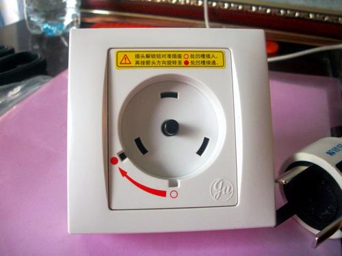 空调专用旋转插座怎么使用