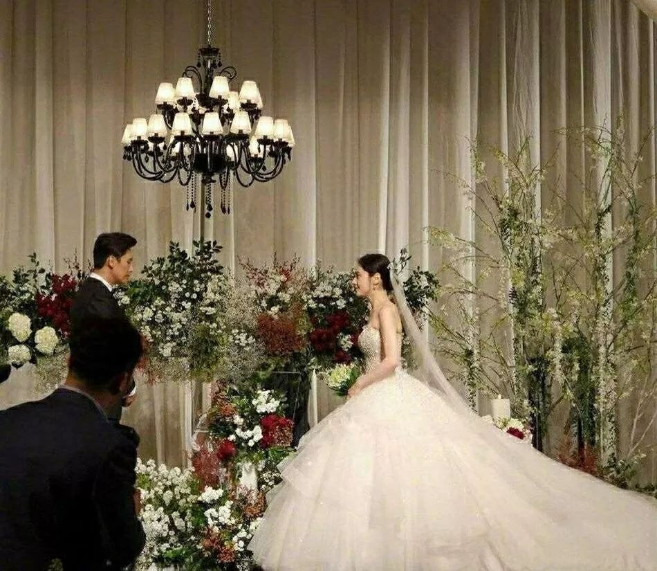 安利韩世荣的婚礼图片