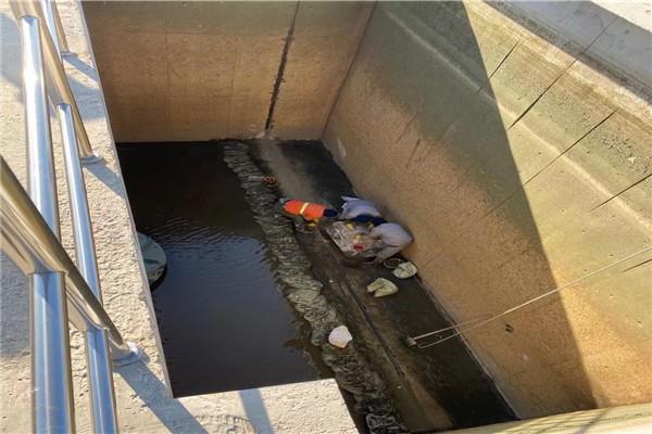 水池漏水用什么补漏