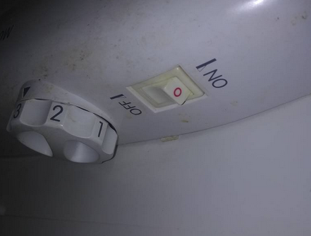 冰箱里面的温度补偿器开关怎么使用当冬季到来后,若是室内的温度处于