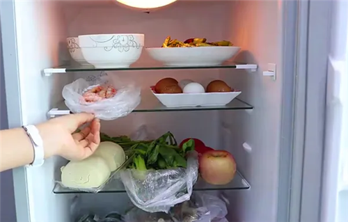 ‘热东西可以直接放冰箱里吗’的缩略图