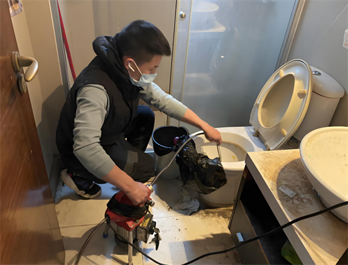 厕所堵塞最快的疏通方法是什么(图4) 厕所堵塞最快的疏通方法是什么(图4)